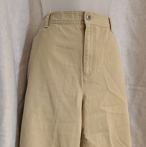 Liz Claiborne tan Capri pants size 14